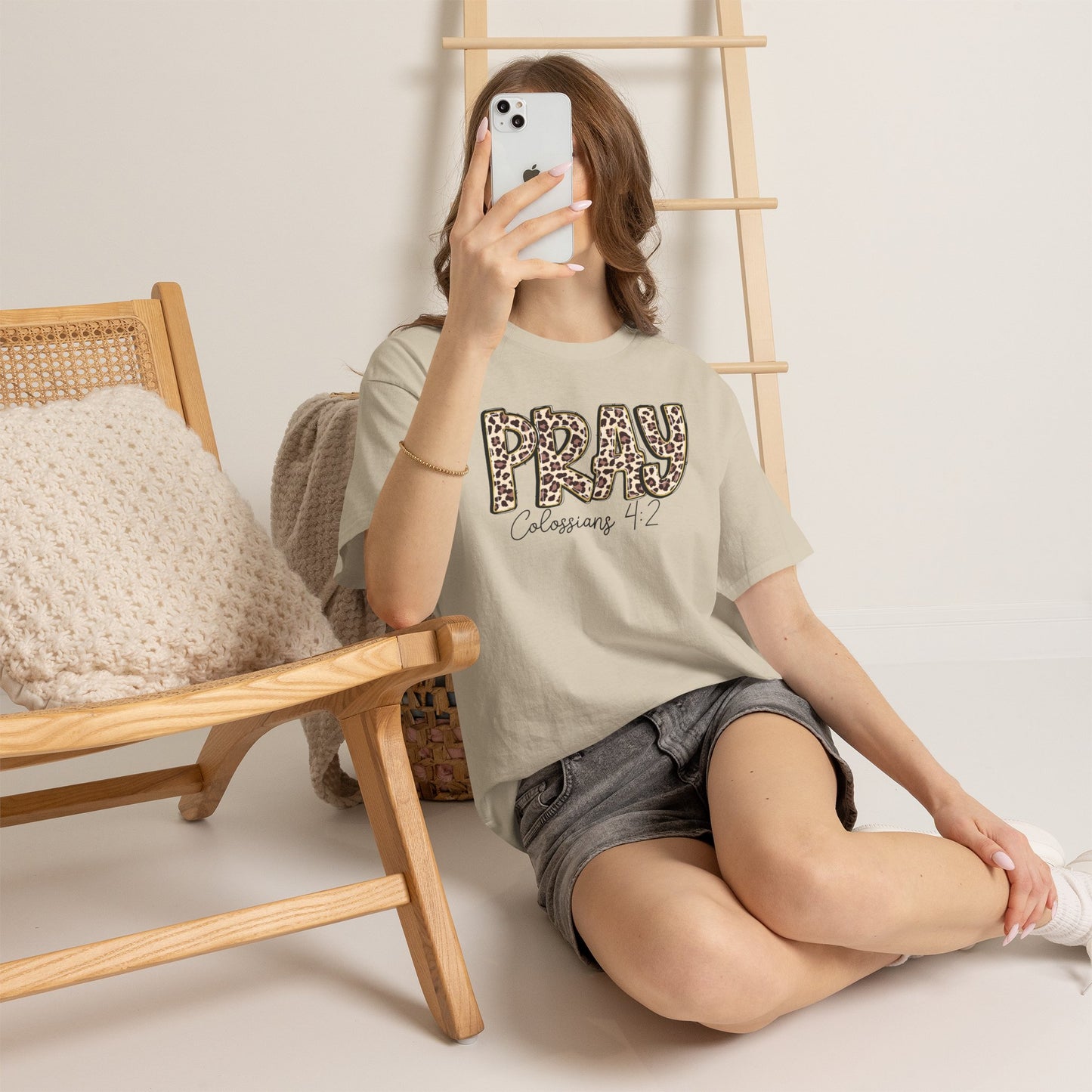 Pray Leopard Tee "Colossians 4:2"