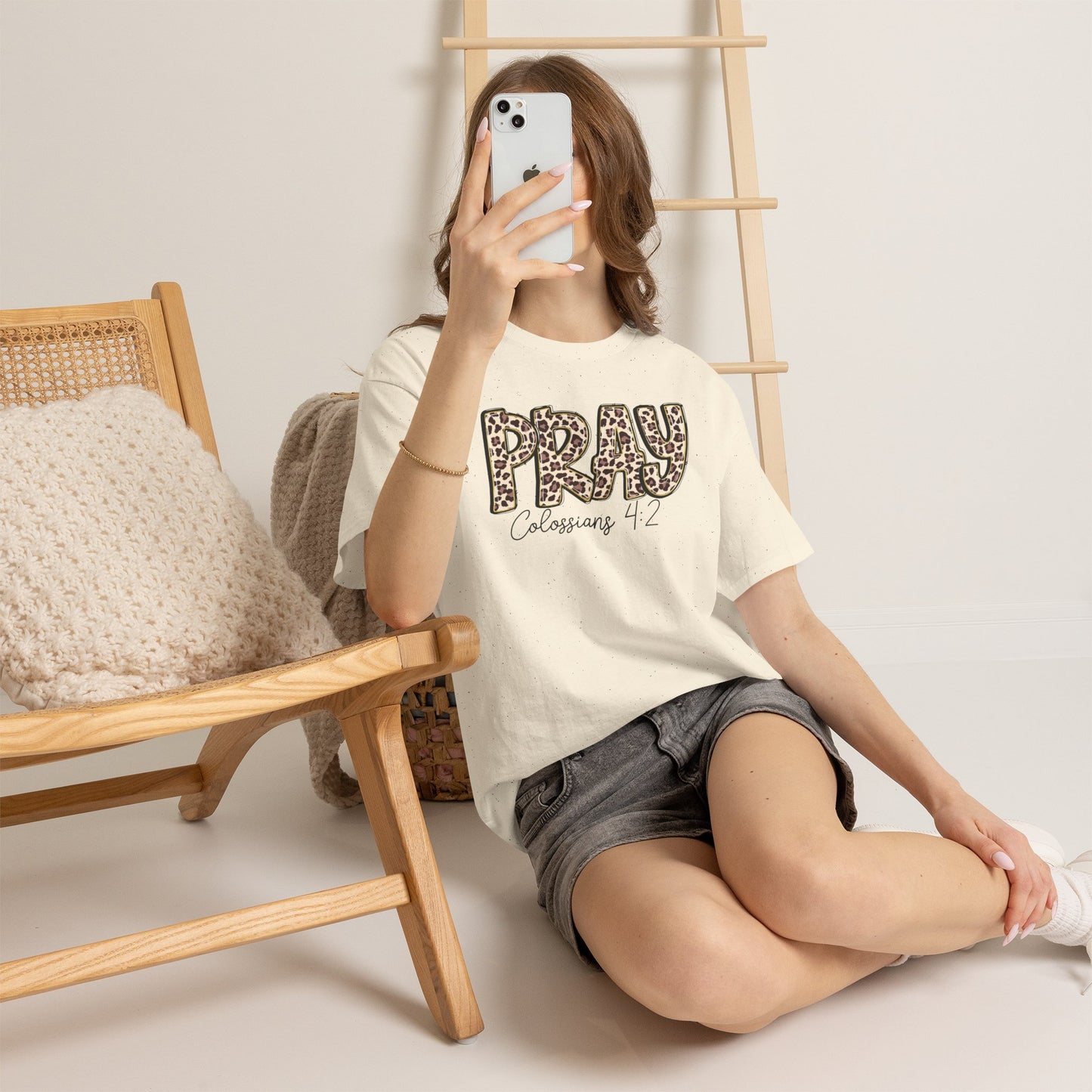 Pray Leopard Tee "Colossians 4:2"